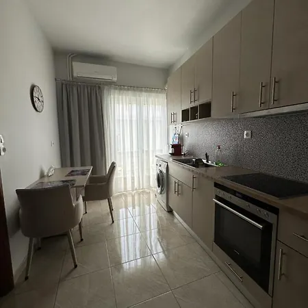Apartment καλαισθητο διαμερισμα διπλα στο μετρο