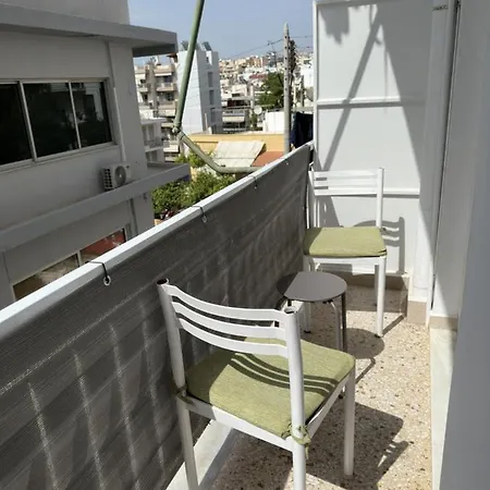 καλαισθητο διαμερισμα διπλα στο μετρο Athens