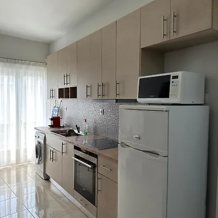 καλαισθητο διαμερισμα διπλα στο μετρο *